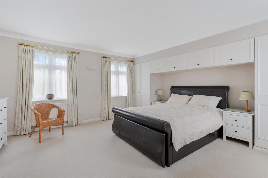 COLMAN CLOSE (20).jpg