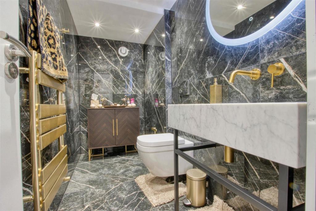 IMG_6677_8.jpg