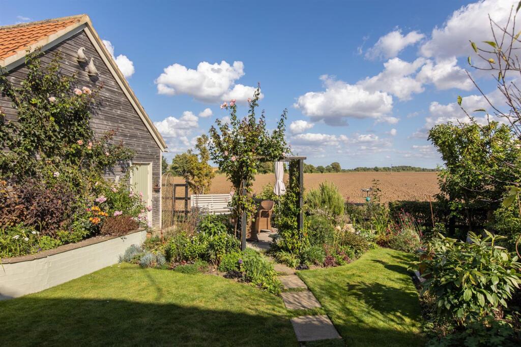 Rear Garden &amp; Garage