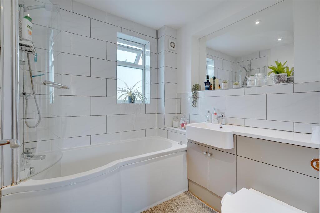 40 Church Mdw, Barton Mills,--21.jpg