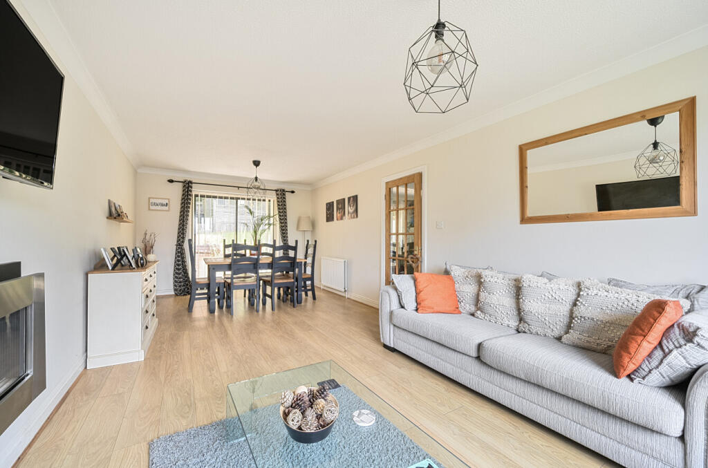 1301904-11-683f2c...