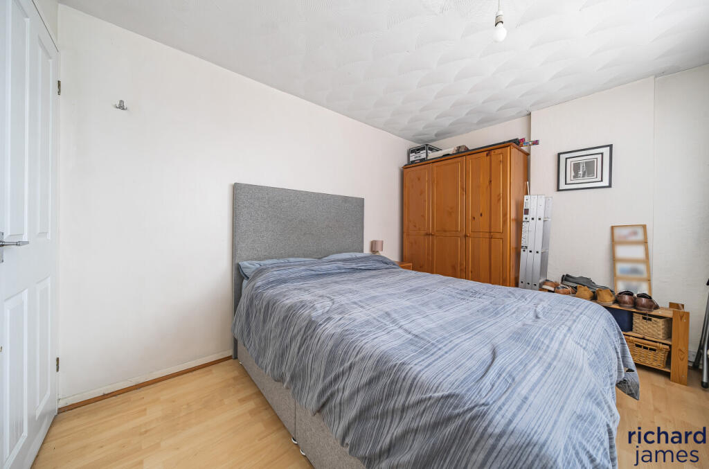 c78eb5f9-e06b-4ce...