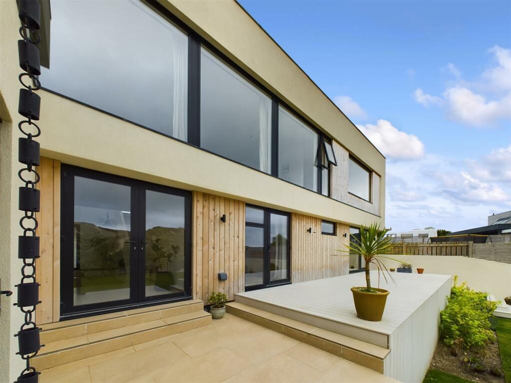 Terrace &amp; House