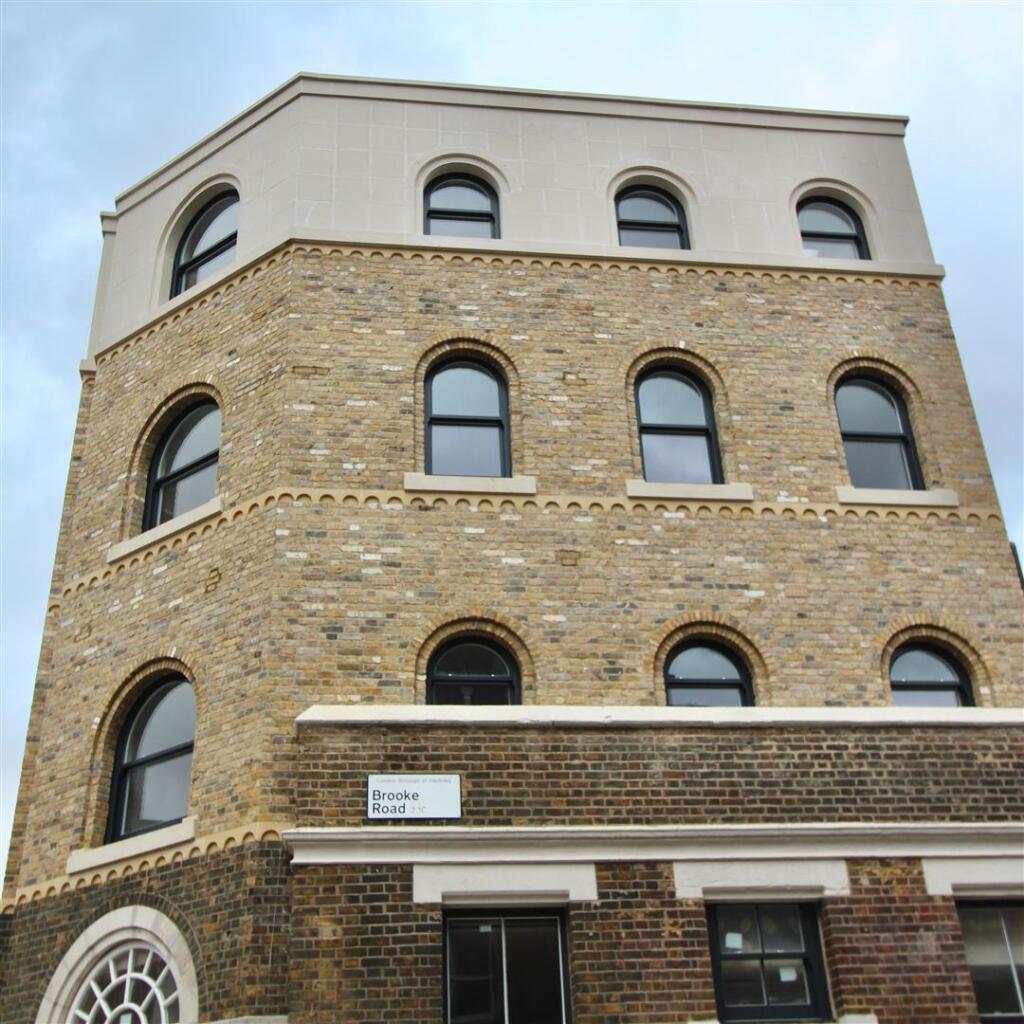 Stoke Newington High Street, N16