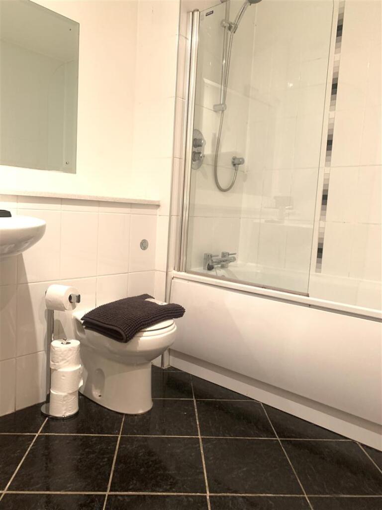 2 Temple house bathroom.jpg