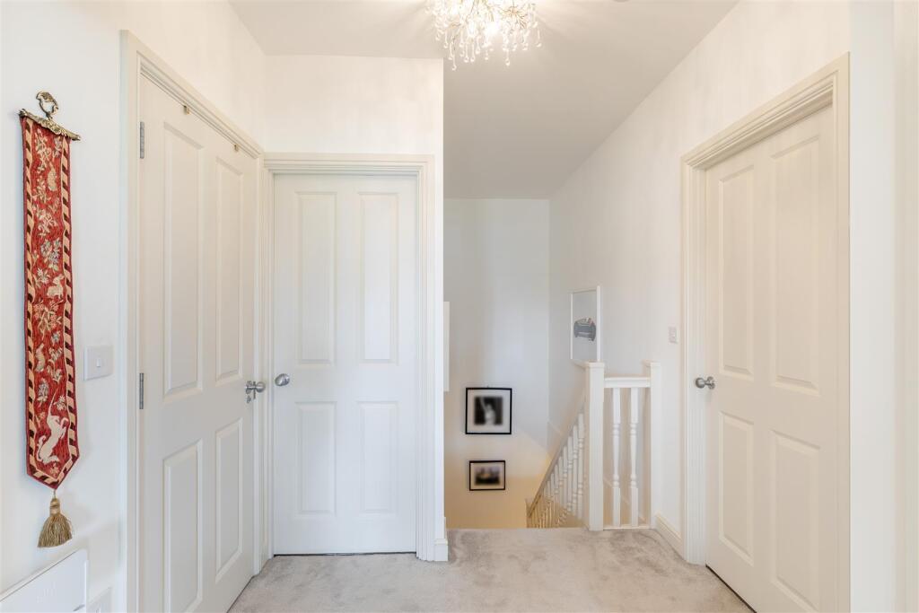 8653412-interior17.jpg