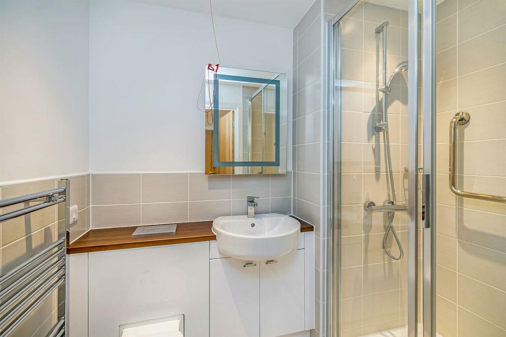 04-ce68JPH-2 Blyton House Bourne End-11-medium.jpg