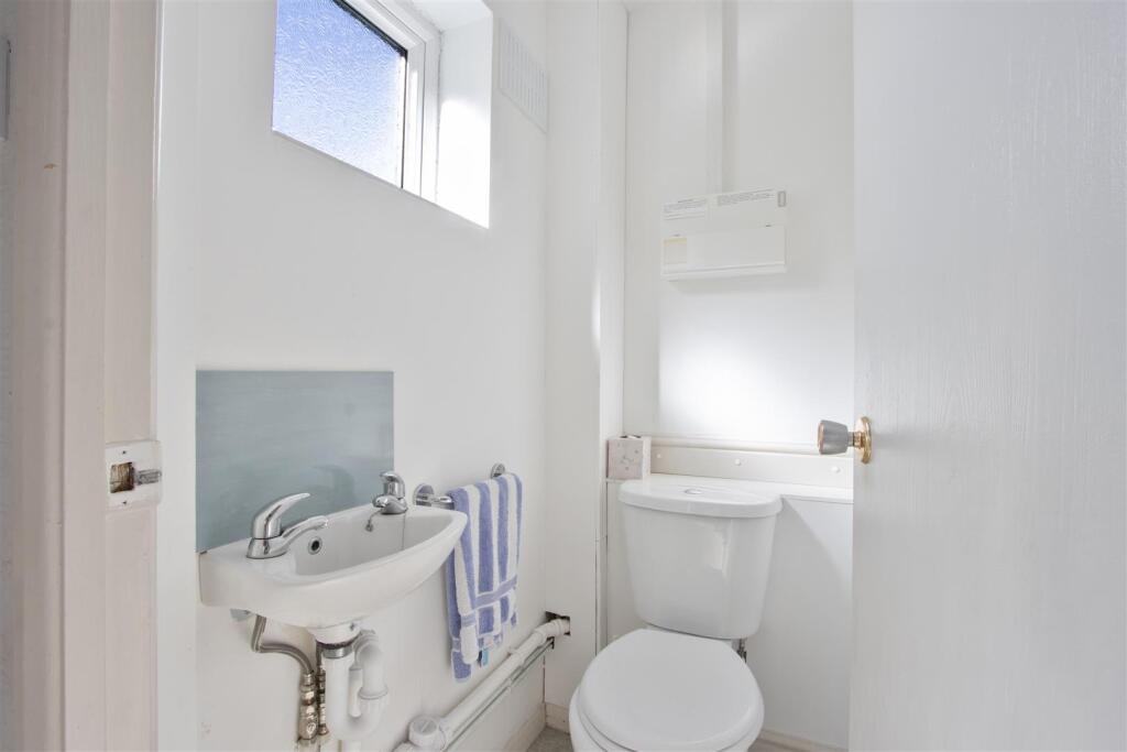 Downstairs WC .jpg