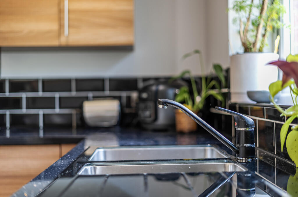 1319641-16-68680a...