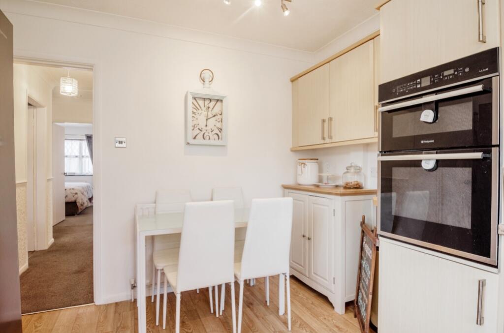 Lrg_8-6822efc939587-1289482-8