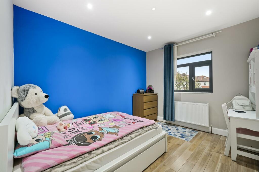 260 East Lane - 3J0JYJpnFI814tIPItir.jpg