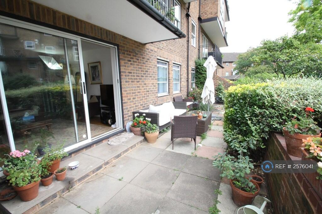 Westerly Facing Private &amp; Communal Gardens