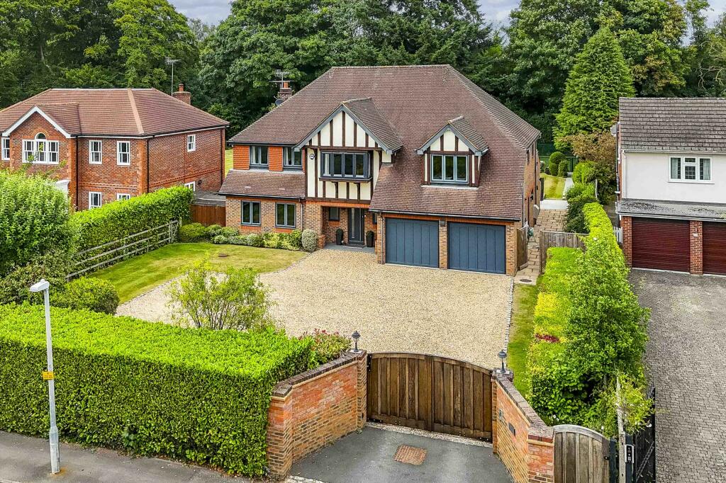 80 Gregories Road, HP9 1HL (LOW RES)-11