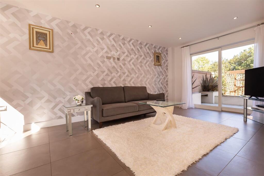 39 Buckingham Road (3).jpg