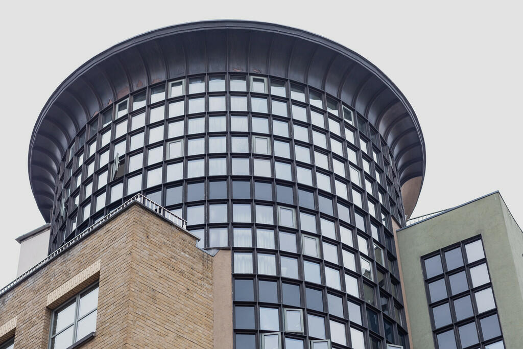 11 Victor Wharf, ...