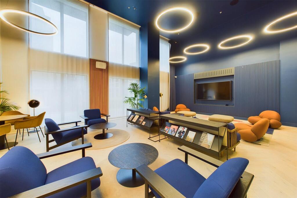 Lounge.jpg