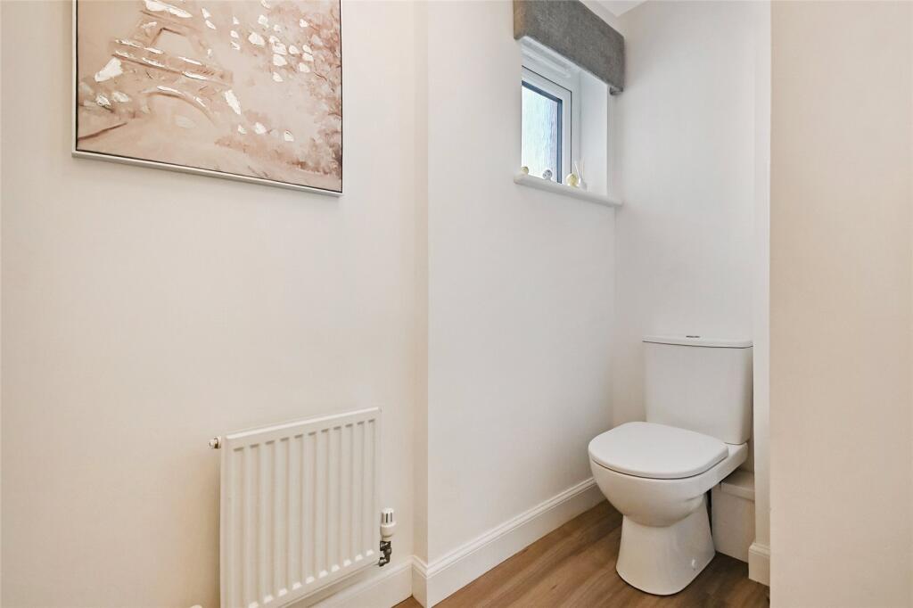 Cloakroom/WC