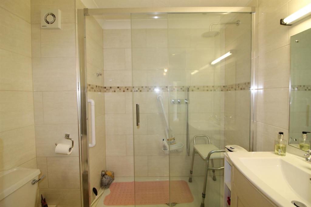 Bathroom edit.jpg