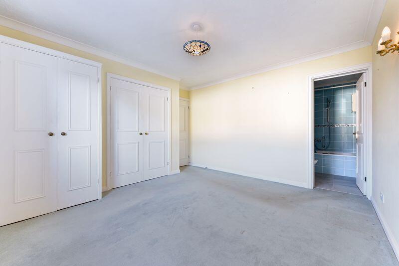 bedroom 1 (2)