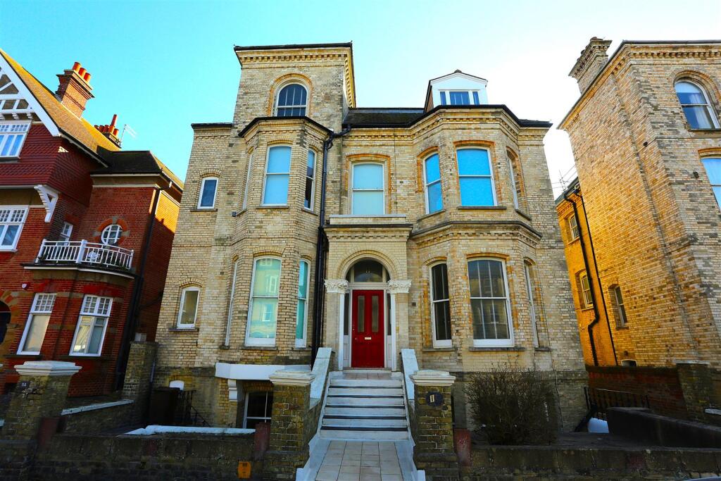 11a Fourth Ave (1).JPG