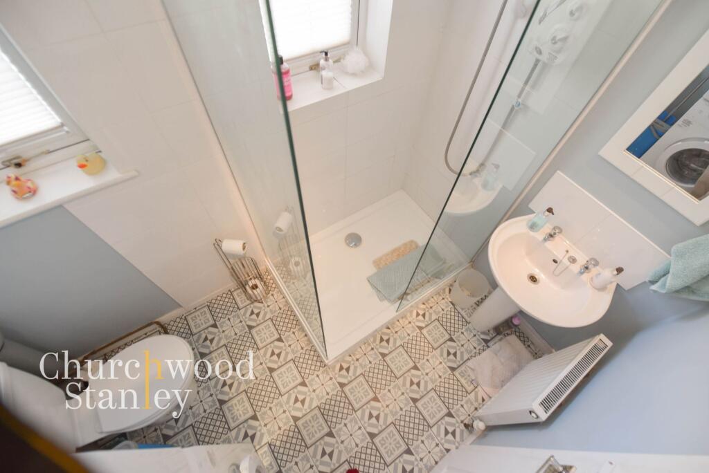 Ensuite / Utility (to 5th)