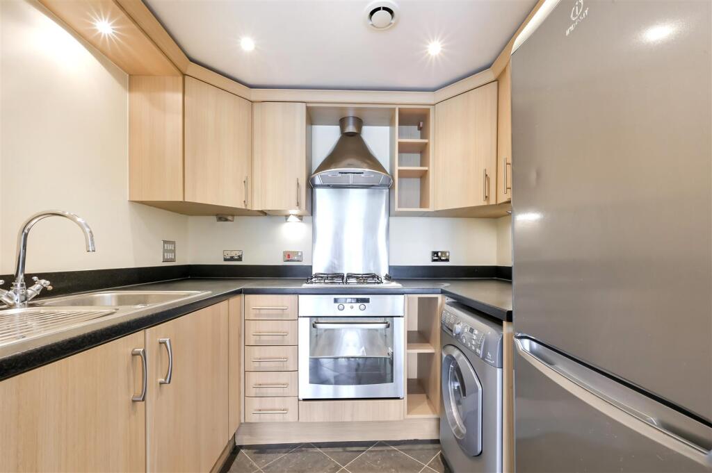 ELSTEAD HOUSE (7).jpg