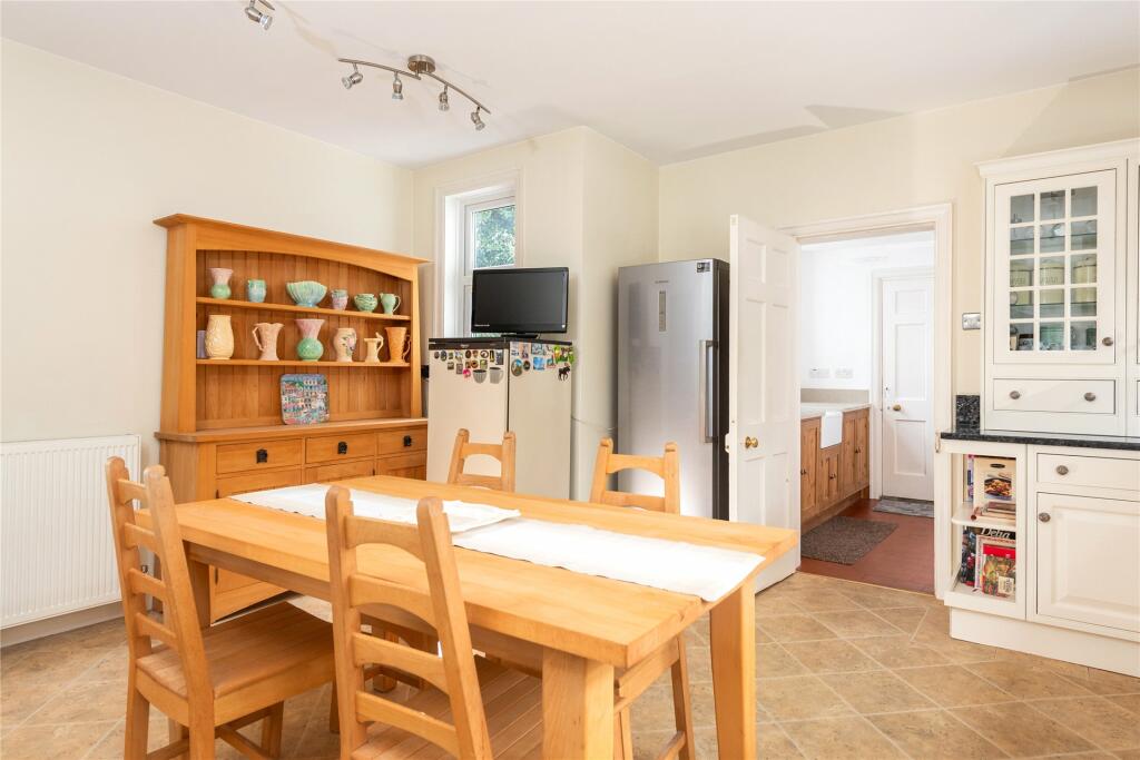 Kitchen/Breakfast Rm