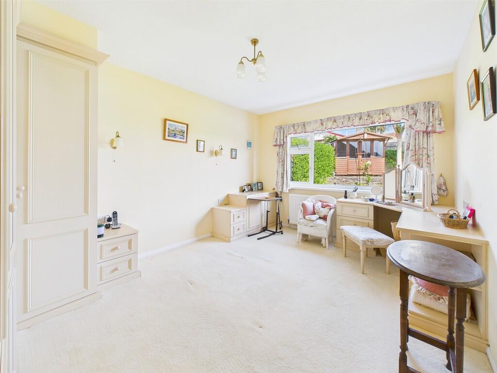 CAM05372G0-PR0004...