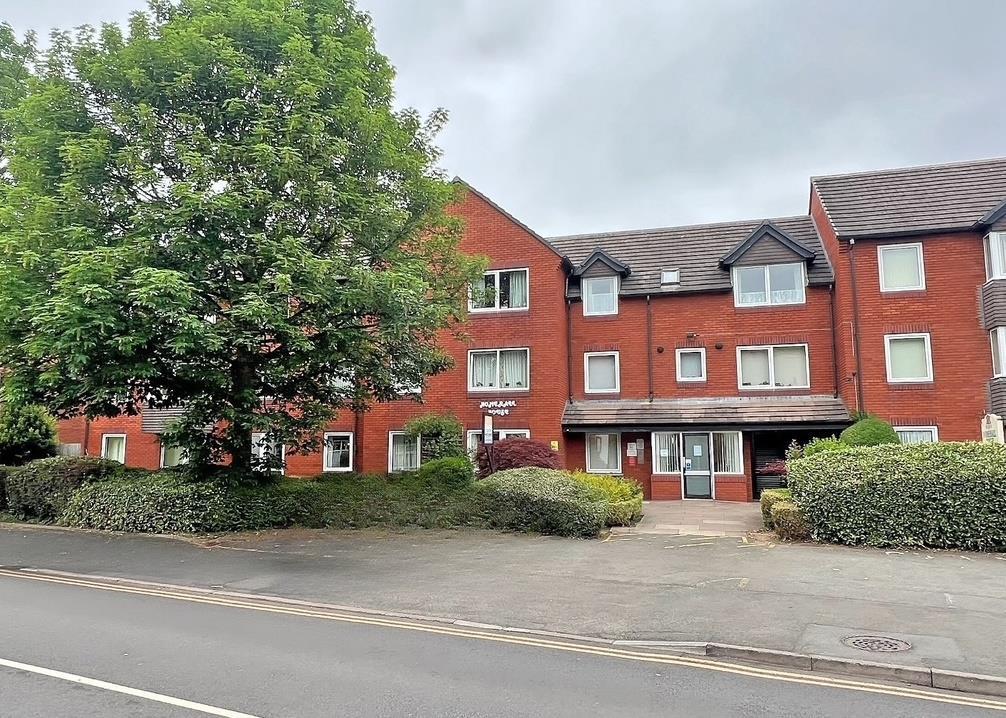 Home Hall 8  7x5.JPG