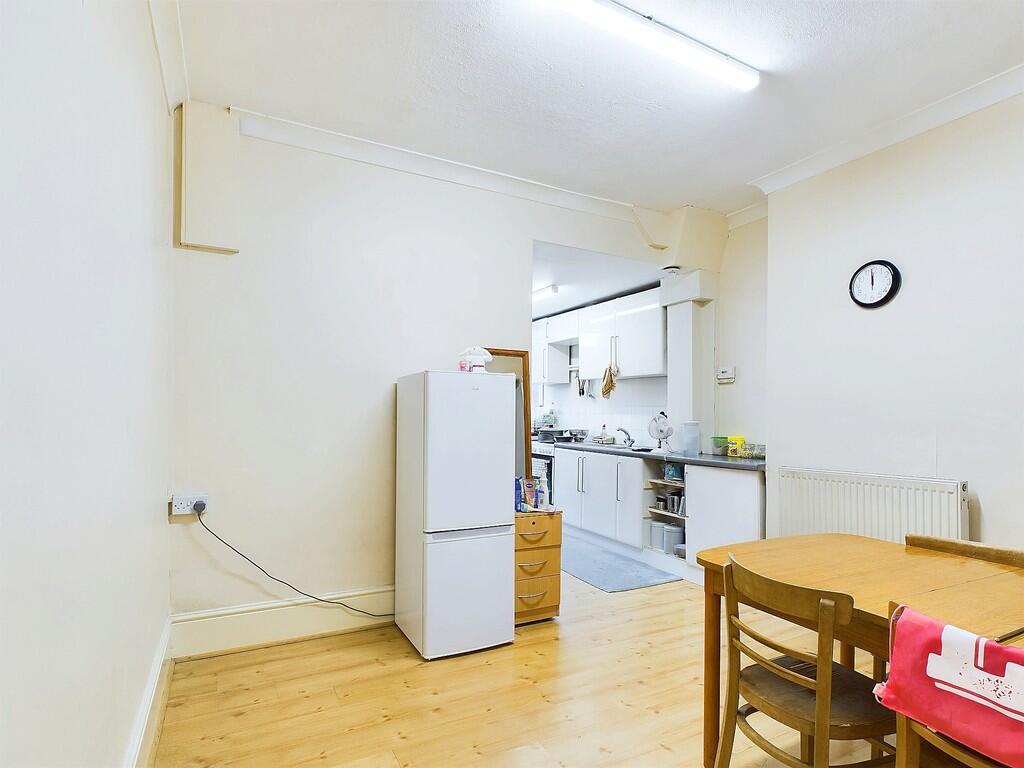 CAM03582G0-PR0072...