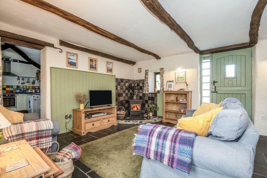 Cottage Lounge
