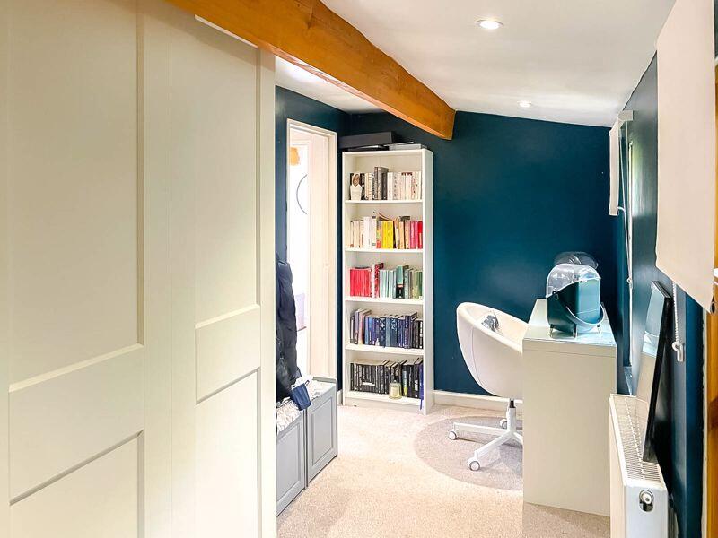 Annexe / Dressing Area