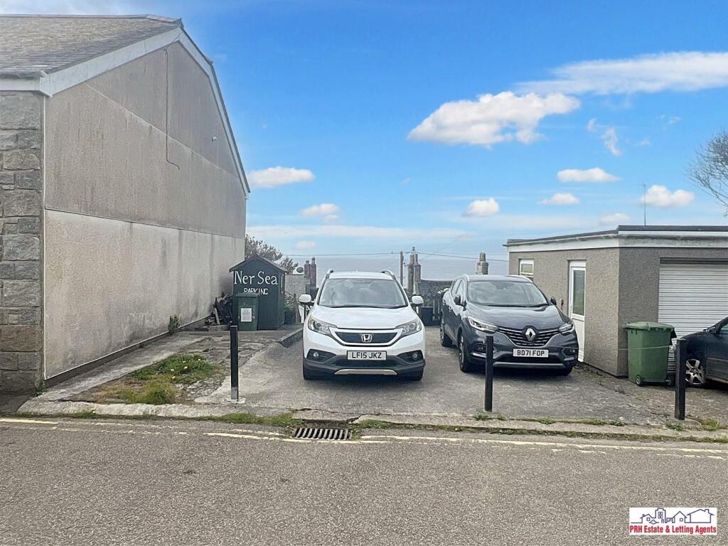 Garden, Parking &amp; Views