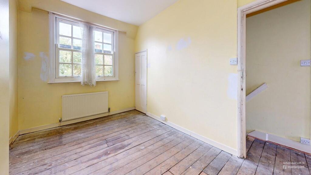 18 Erconwald Street, Acton, London, W12 0BS