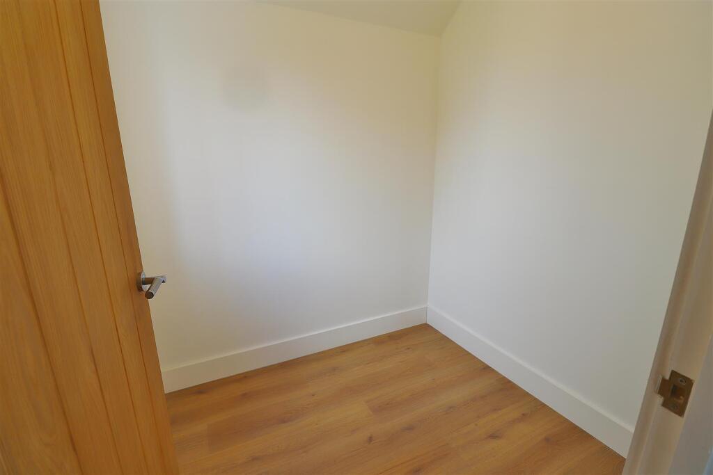 DRESSING ROOM
