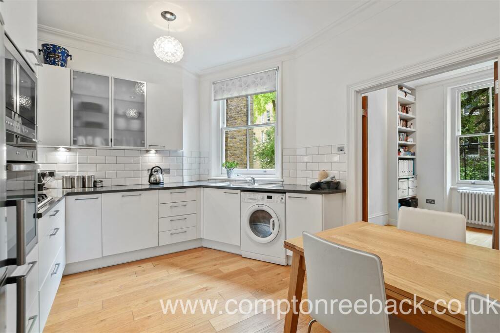 Morshead Mansions - Kitchen 2 -Original (3).jpg