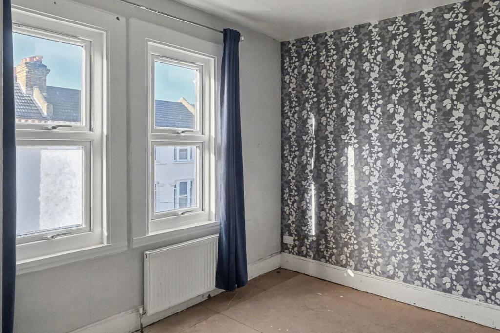 Flat 3, 59 Strathblaine Road, Battersea, London, SW11 1RG