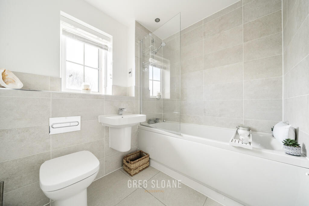 1344307-12-68adfee4520d1-ARW