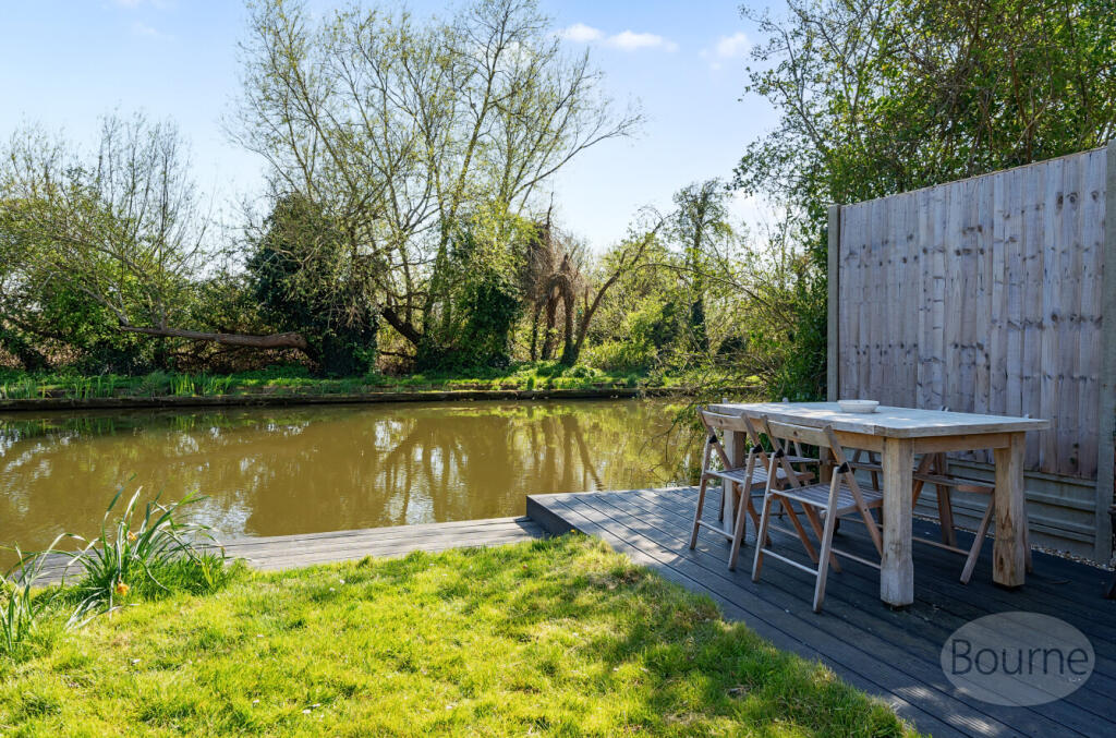 e8324d24-9045-429...