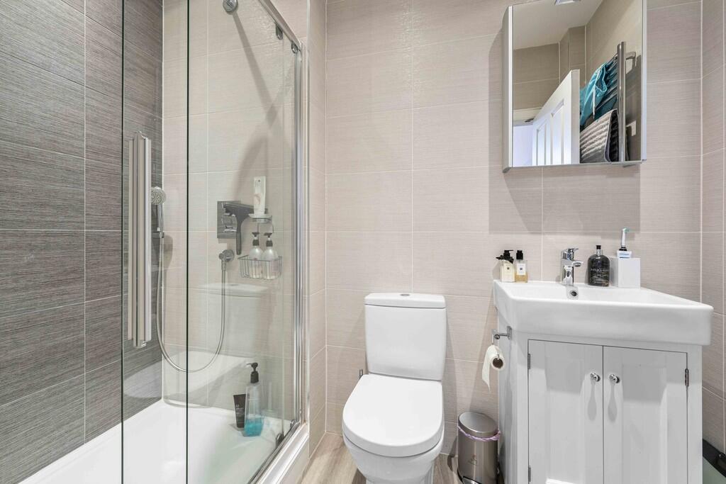 7 Blencowe Close,...