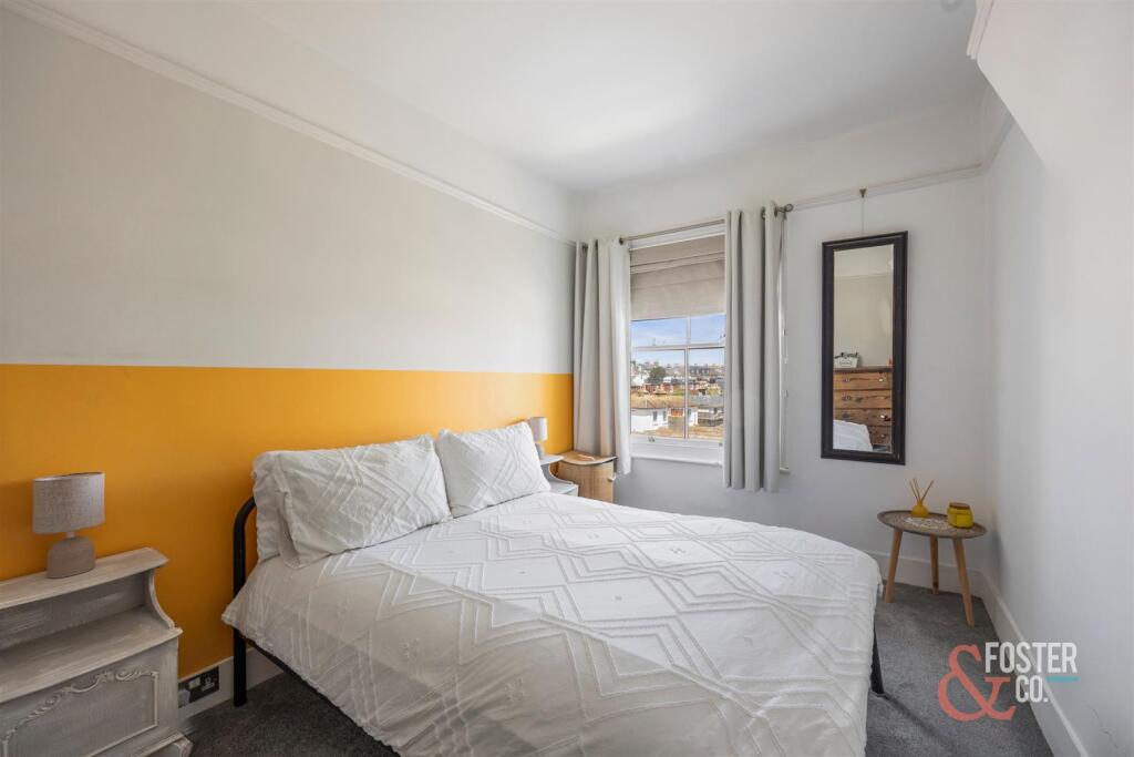 St Catherines Terrace, 13 Flat 4-003.JPG