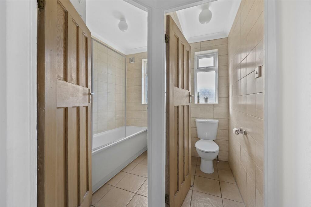 137 Bushey Road,16 .jpg