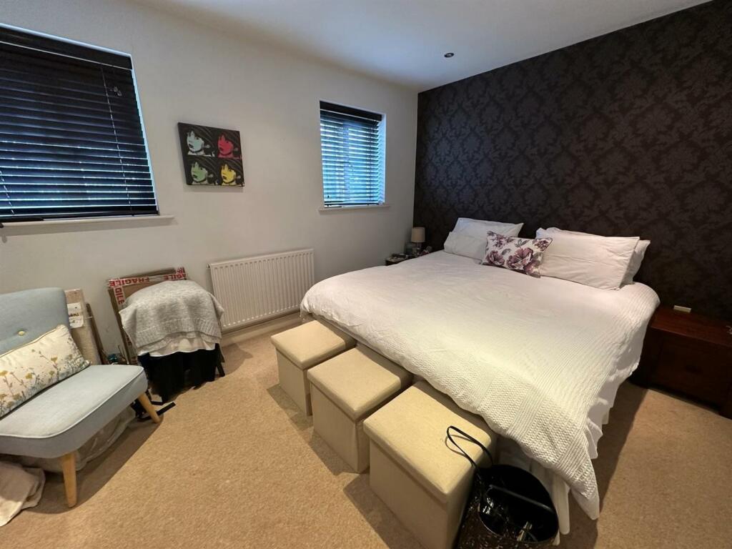BEDROOM PHOTO.jpg