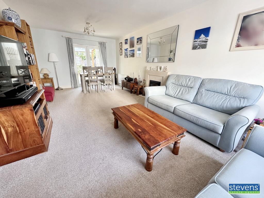 image00017_blurred (7)