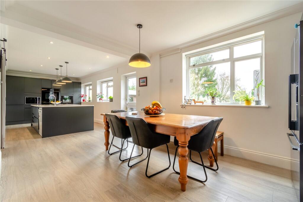 Kitchen/Family Room