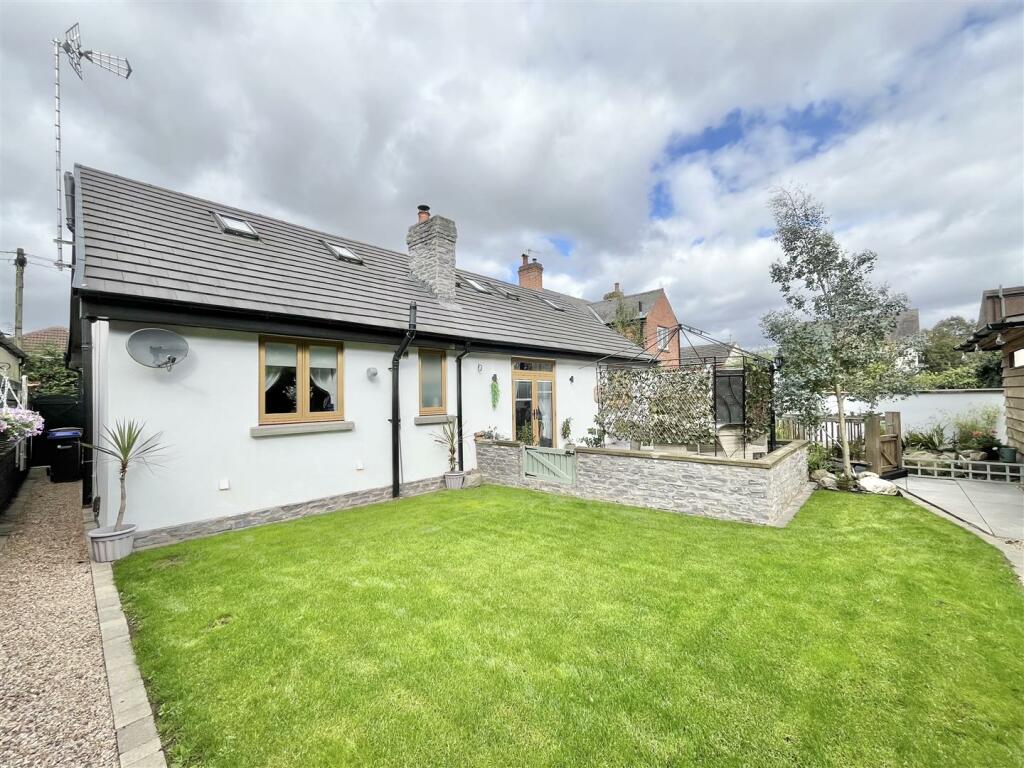 Enclosed Rear Garden