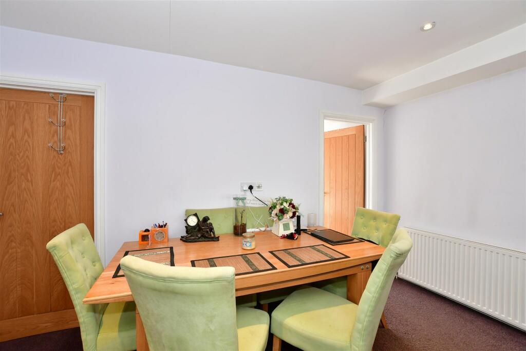 Annexe Lounge/Dining Room