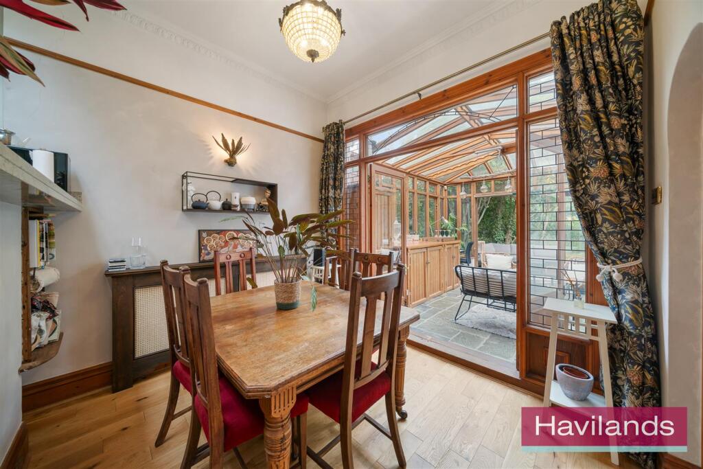 Eversley Park Road-17.jpg