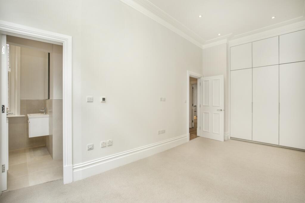 Frederick Court 4...