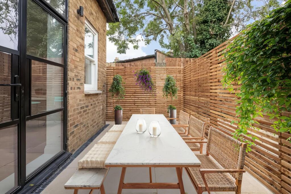6. Patio.jpeg
